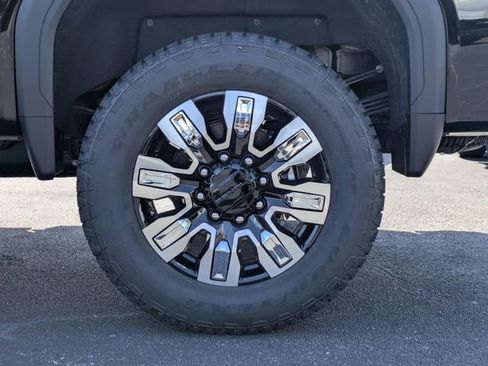 New 2026 GMC Sierra 3500 Denali w/ Denali Reserve Package AWD/4WD image 13
