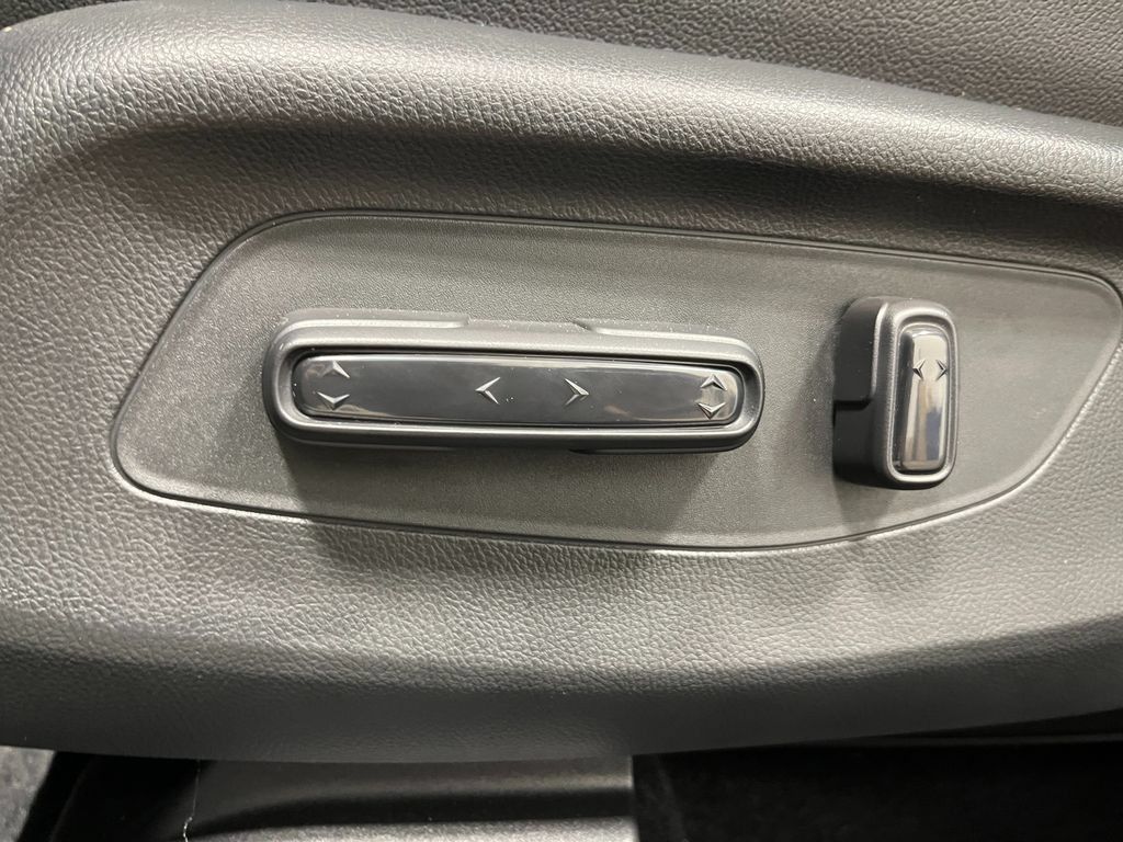New 2027 Honda HR-V EX-L image 14