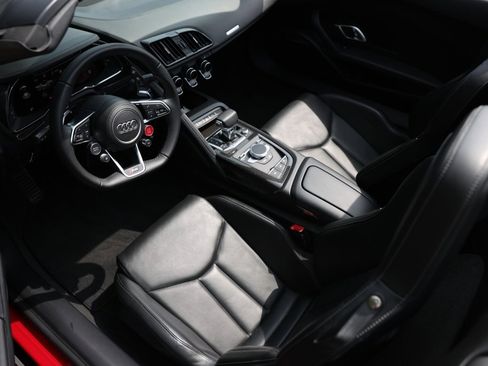 Used 2018 Audi R8 V10 plus w/ Full Leather Package image 30