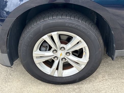 Used 2017 Chevrolet Equinox LS FWD image 12