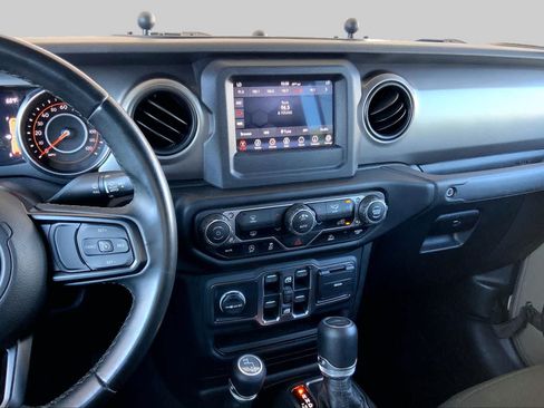 Used 2020 Jeep Gladiator Sport w/ Quick Order Package 24S AWD/4WD image 7