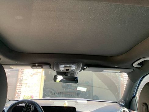 Used 2024 Mercedes-Benz GLB 250 image 18