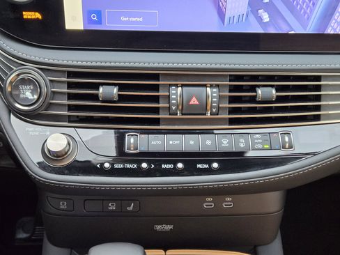 Used 2024 Lexus LS 500 image 25