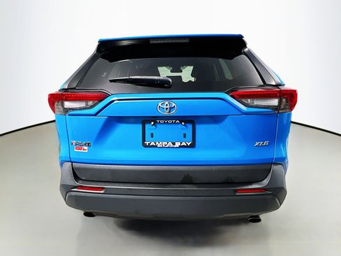 Used 2019 Toyota RAV4 XLE image 6