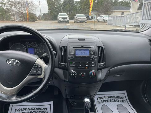 Used 2009 Hyundai Elantra Touring Wagon 4D w/ Premium-Sport Pkg 2 image 12