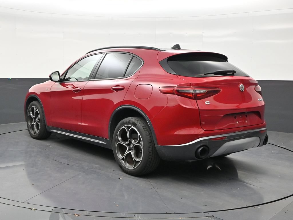 Used 2022 Alfa Romeo Stelvio Ti w/ Active Assist Plus Package AWD/4WD image 3