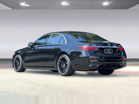 Certified 2022 Mercedes-Benz S 500 4MATIC image 3
