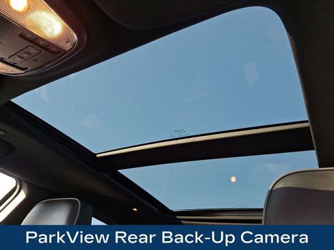 Used 2019 Jeep Grand Cherokee Overland image 17