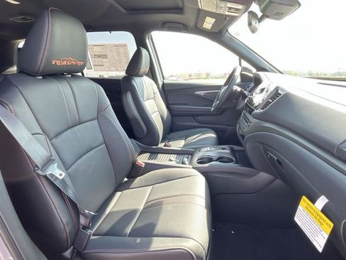 Used 2023 Honda Passport TrailSport image 33