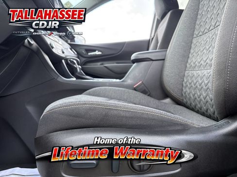 Used 2022 Chevrolet Equinox LT FWD image 15