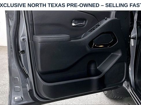 Used 2023 Nissan Frontier SV w/ Midnight Edition Package RWD image 23