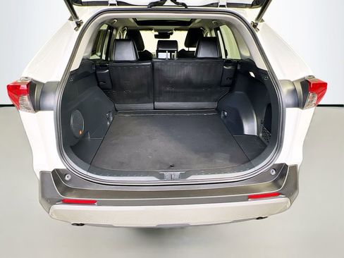 Used 2022 Toyota RAV4 Limited FWD image 26