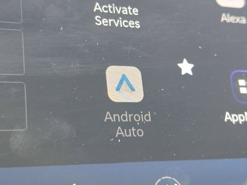 Used 2024 Chrysler Pacifica Touring-L w/ Uconnect Theater Family Group image 4