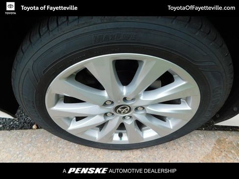 Used 2020 Toyota Camry LE FWD image 7