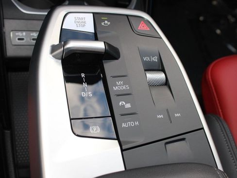 Used 2023 BMW X1 xDrive28i w/ Premium Package image 17