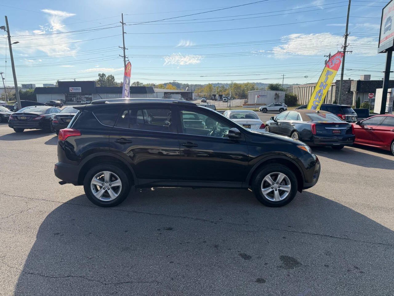 Used 2013 Toyota RAV4 XLE FWD image 5