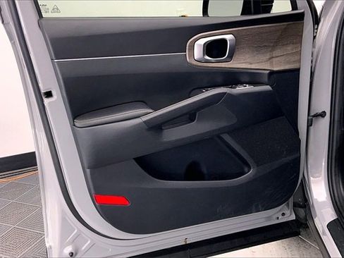 Used 2023 Kia Sorento X-Line EX image 23