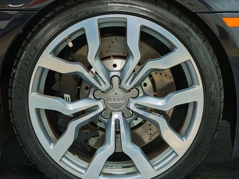 Used 2011 Audi R8 V10 image 51