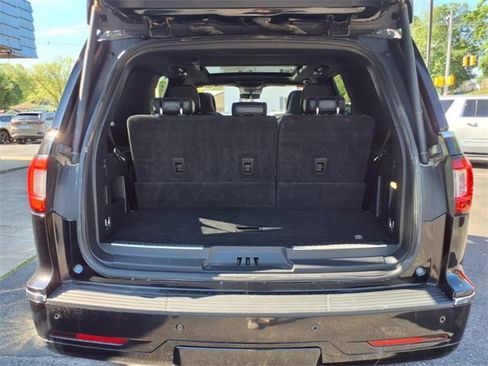 Used 2019 Lincoln Navigator Reserve image 9