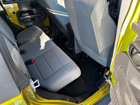 Used 2007 Jeep Wrangler Unlimited Sahara image 16