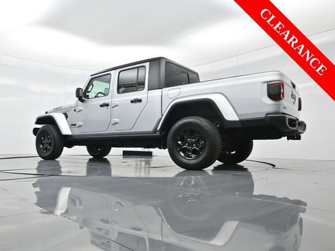 Used 2023 Jeep Gladiator Willys image 51