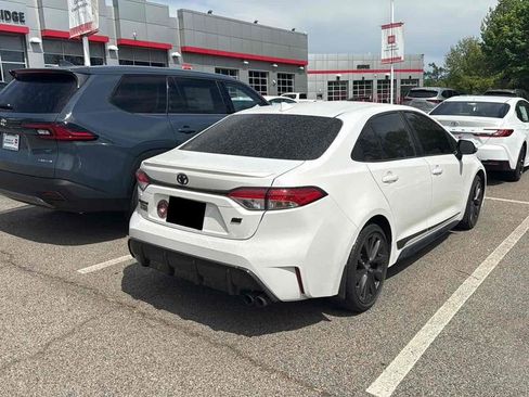 Used 2023 Toyota Corolla SE FWD image 6