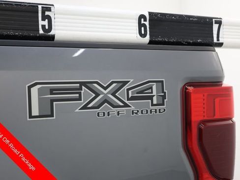 Used 2022 Ford F250 Lariat w/ Black Appearance Package image 12