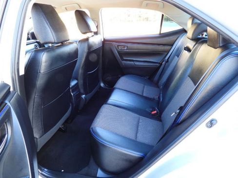 Used 2017 Toyota Corolla SE image 32