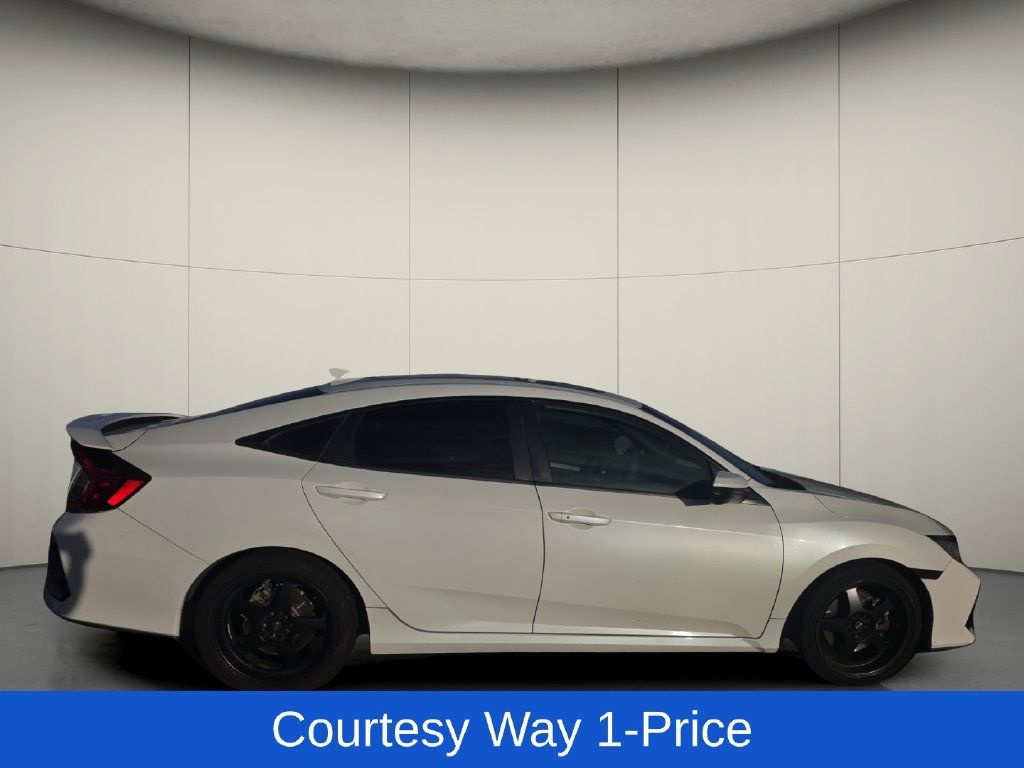 Used 2018 Honda Civic Si image 10