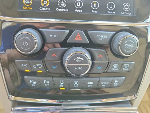 Used 2021 Jeep Grand Cherokee Overland w/ Trailer Tow Group IV RWD image 36