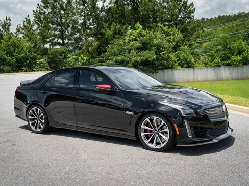 Used 2018 Cadillac CTS V RWD image 29