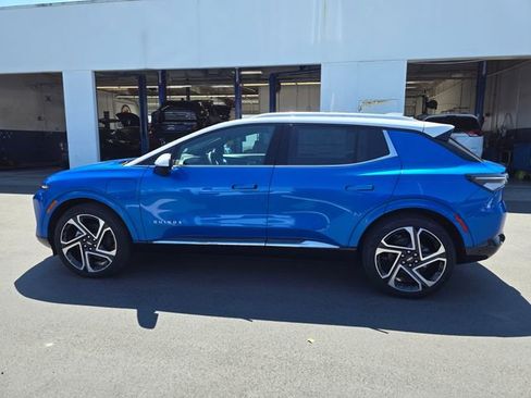 New 2025 Chevrolet Equinox EV LT w/ Convenience Package II FWD image 2