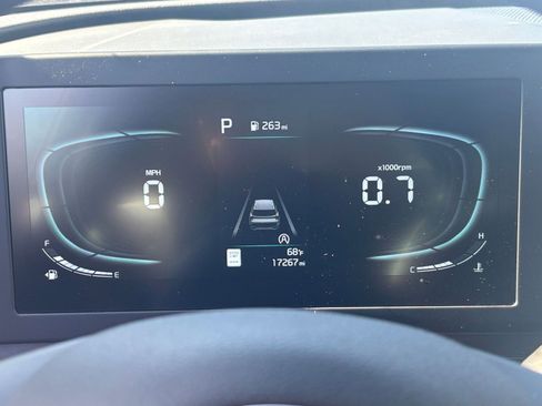 Used 2025 Kia Sportage LX AWD/4WD image 38