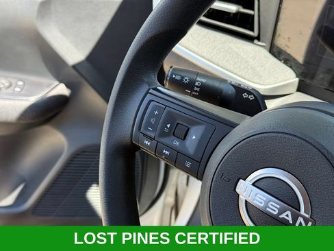 Used 2025 Nissan Kicks SV FWD image 12