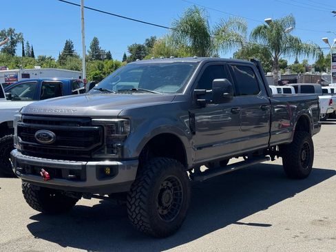 Used 2022 Ford F350 XLT w/ Black Appearance Package AWD/4WD image 7