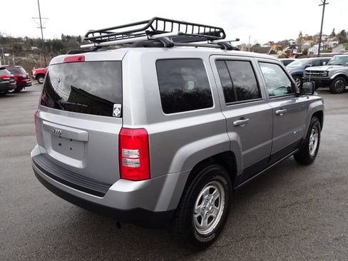 Used 2017 Jeep Patriot Sport w/ Power Value Group image 6