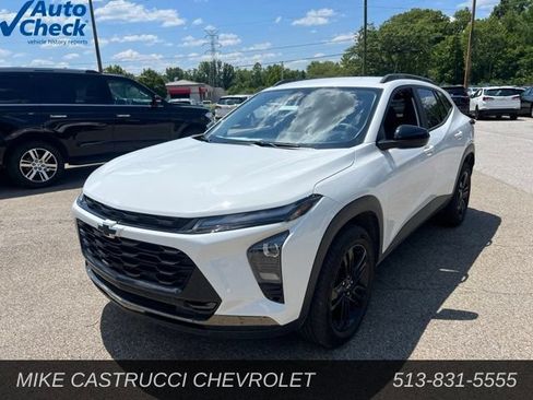 Used 2025 Chevrolet Trax ACTIV w/ Driver Confidence Package FWD image 1