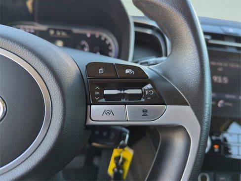 Used 2024 Hyundai Tucson SE image 37