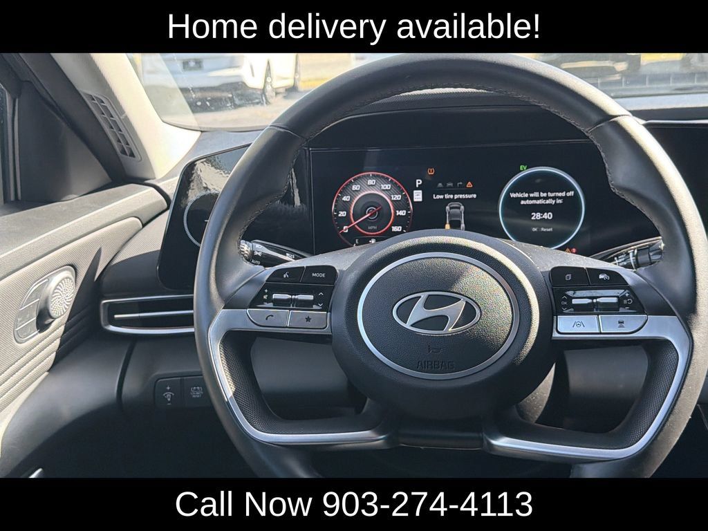 Used 2025 Hyundai Elantra Limited FWD image 13