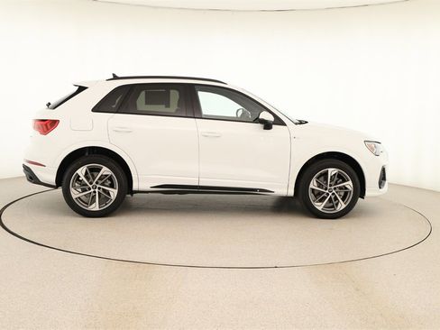 New 2025 Audi Q3 2.0T Premium image 8