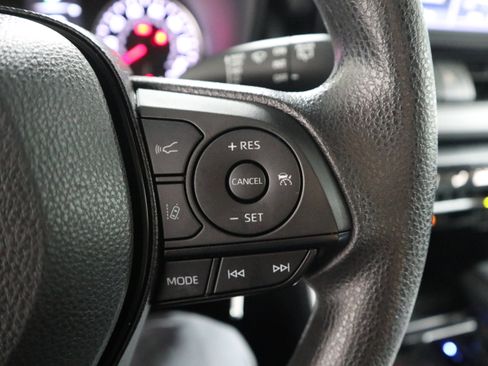 Used 2022 Toyota RAV4 LE image 27