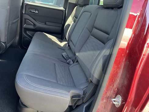 Used 2023 Nissan Frontier SV AWD/4WD image 17