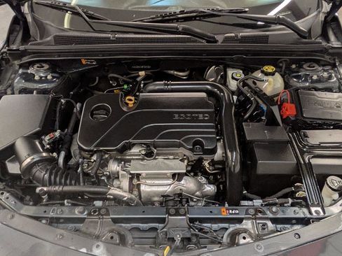 Used 2021 Chevrolet Malibu LT FWD image 41