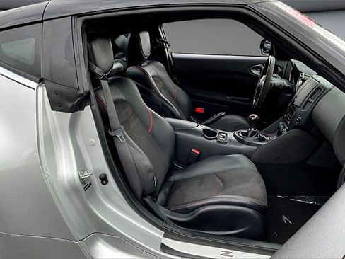 Certified 2020 Nissan 370Z Sport image 24