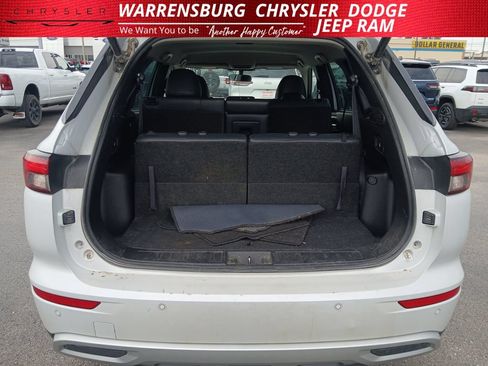 Used 2023 Mitsubishi Outlander SE AWD/4WD image 32