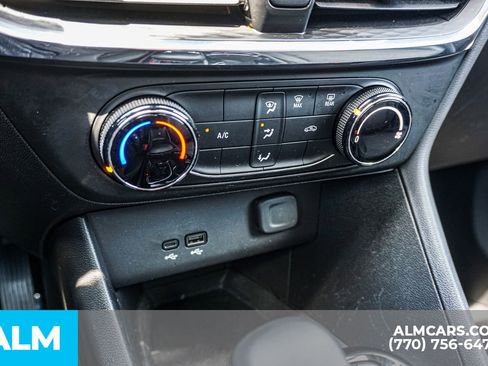 Used 2025 Buick Encore GX Preferred FWD image 40