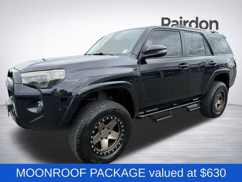 Used 2020 Toyota 4Runner SR5 Premium w/ Moonroof Package AWD/4WD image 3