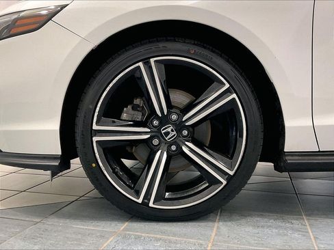 Used 2023 Honda Accord Sport image 7