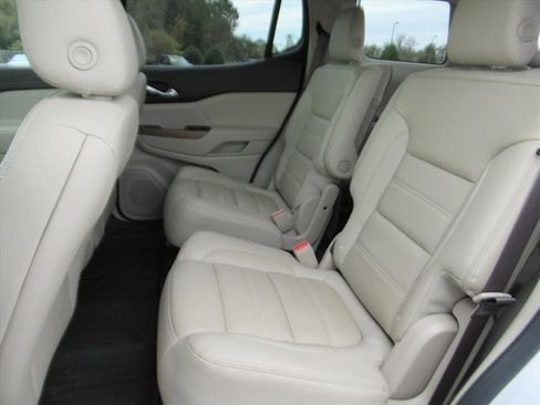 Used 2019 GMC Acadia Denali w/ Technology Package image 32