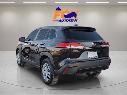 Certified 2022 Toyota Corolla Cross L image 3